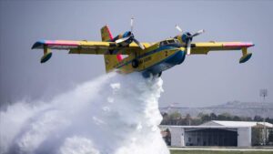 CL-215 orman yangın uçağı